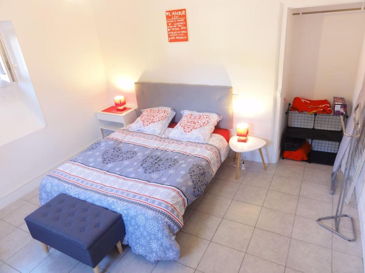 Au Petit Marcadal **sanctuaires, hôpital, gare** Apartamento Lourdes Exterior foto