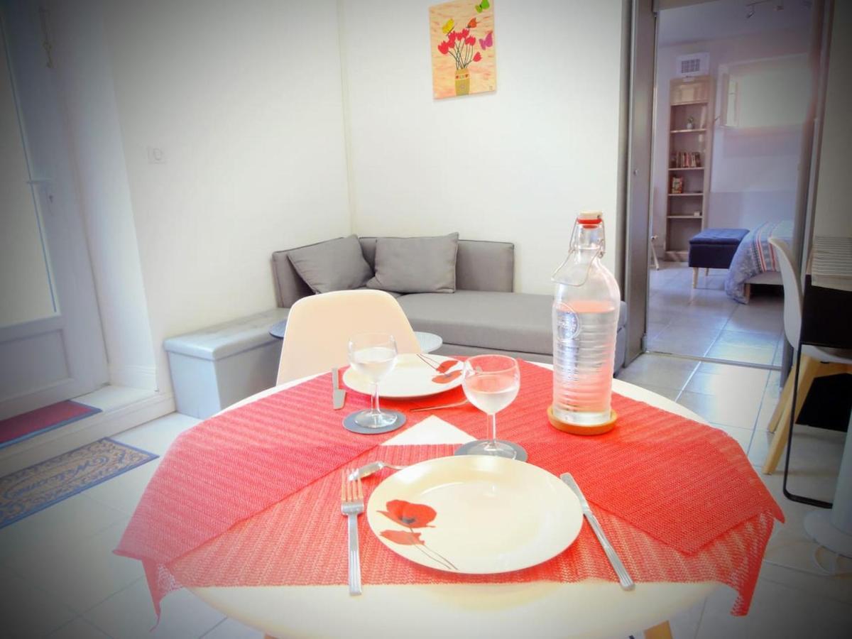 Au Petit Marcadal **sanctuaires, hôpital, gare** Apartamento Lourdes Exterior foto