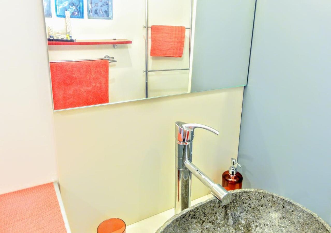 Au Petit Marcadal **sanctuaires, hôpital, gare** Apartamento Lourdes Exterior foto